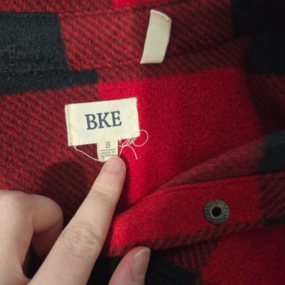 BKE Womens Eased Fit Fleece Buffalo Plaid Flannel Button Up Shacket Size S Boxy - Picture 3 of 7